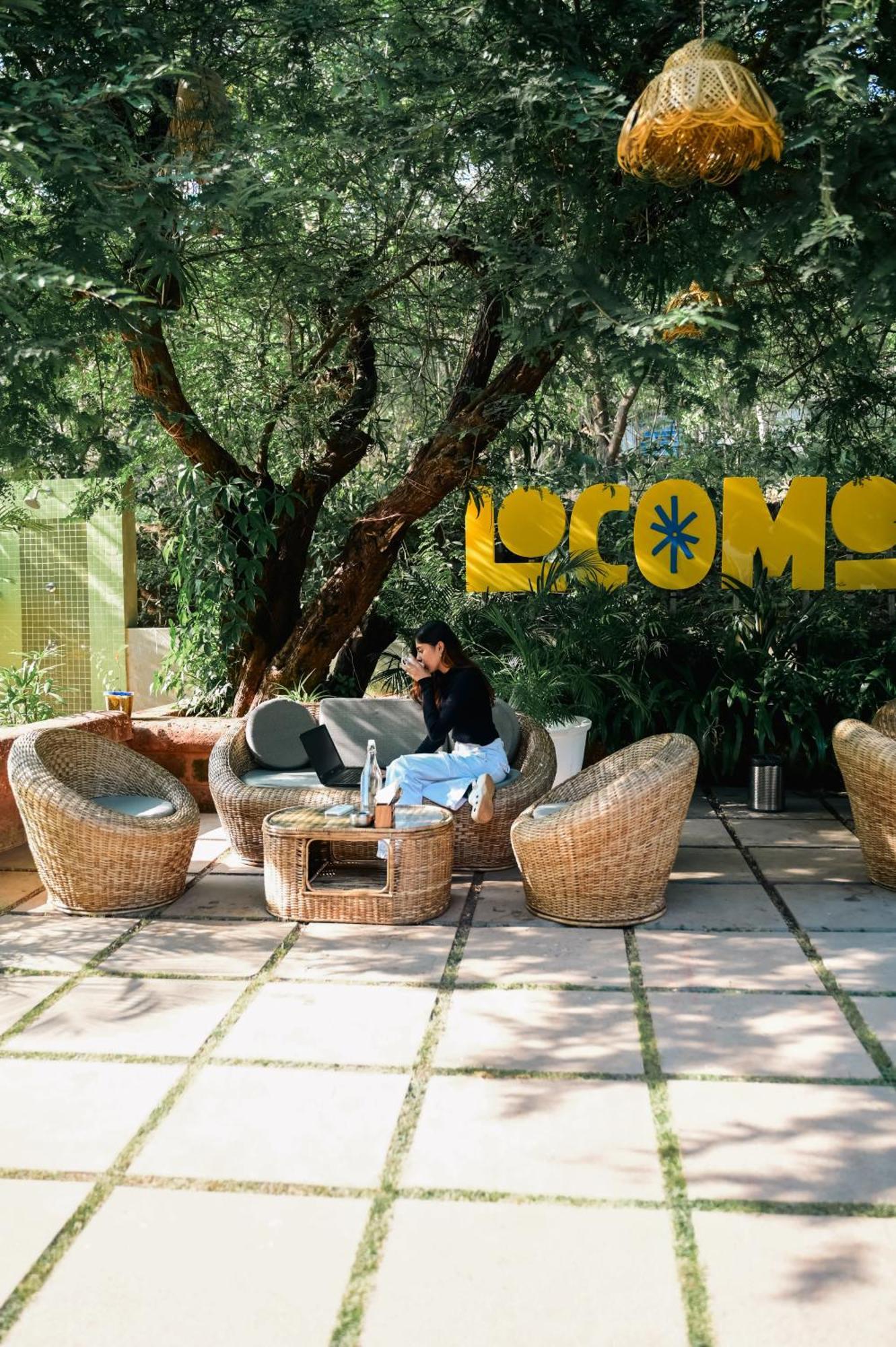 Locomo Boutique, Morjim - Stay Work Eat Exterior foto