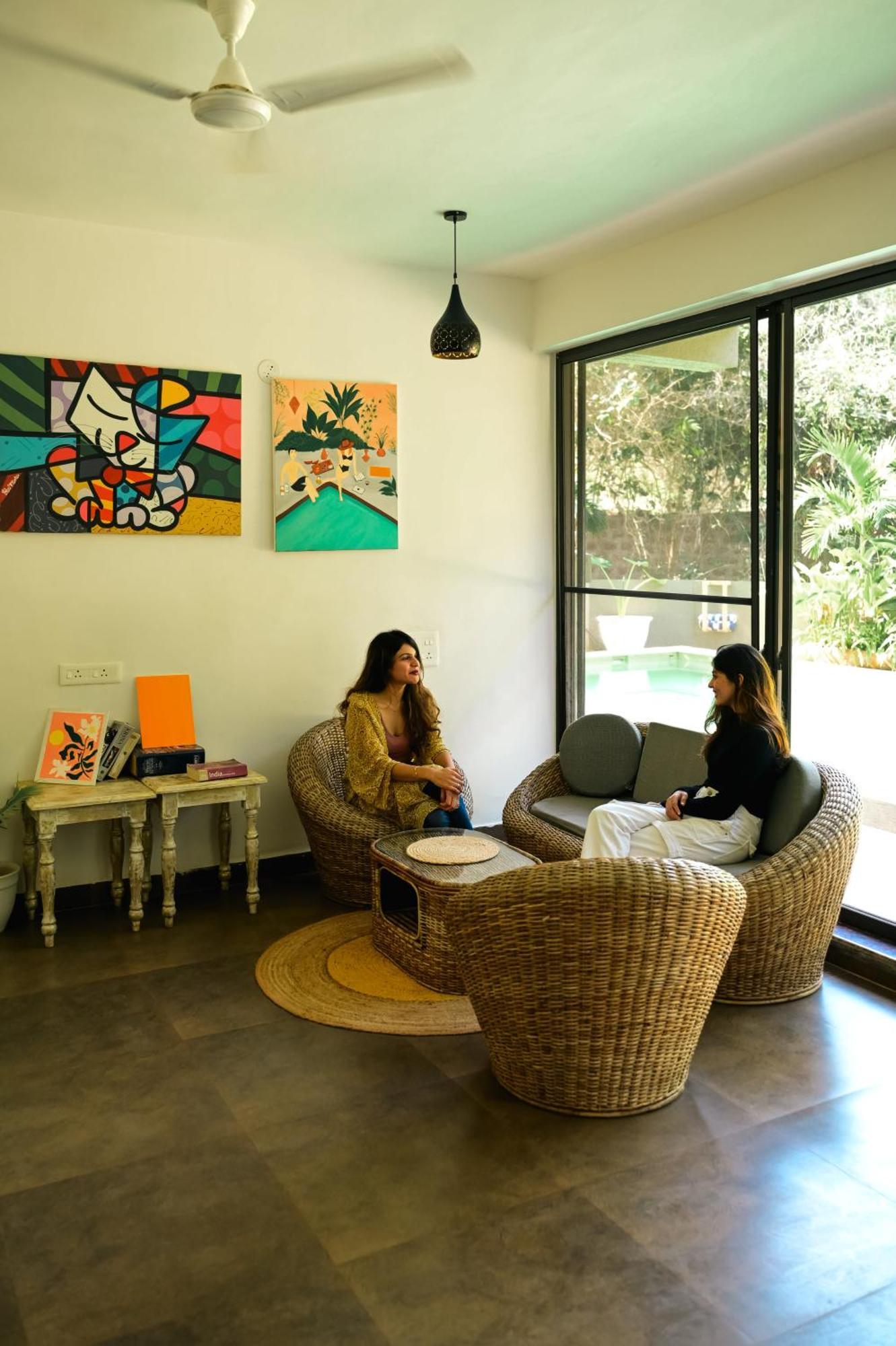 Locomo Boutique, Morjim - Stay Work Eat Exterior foto