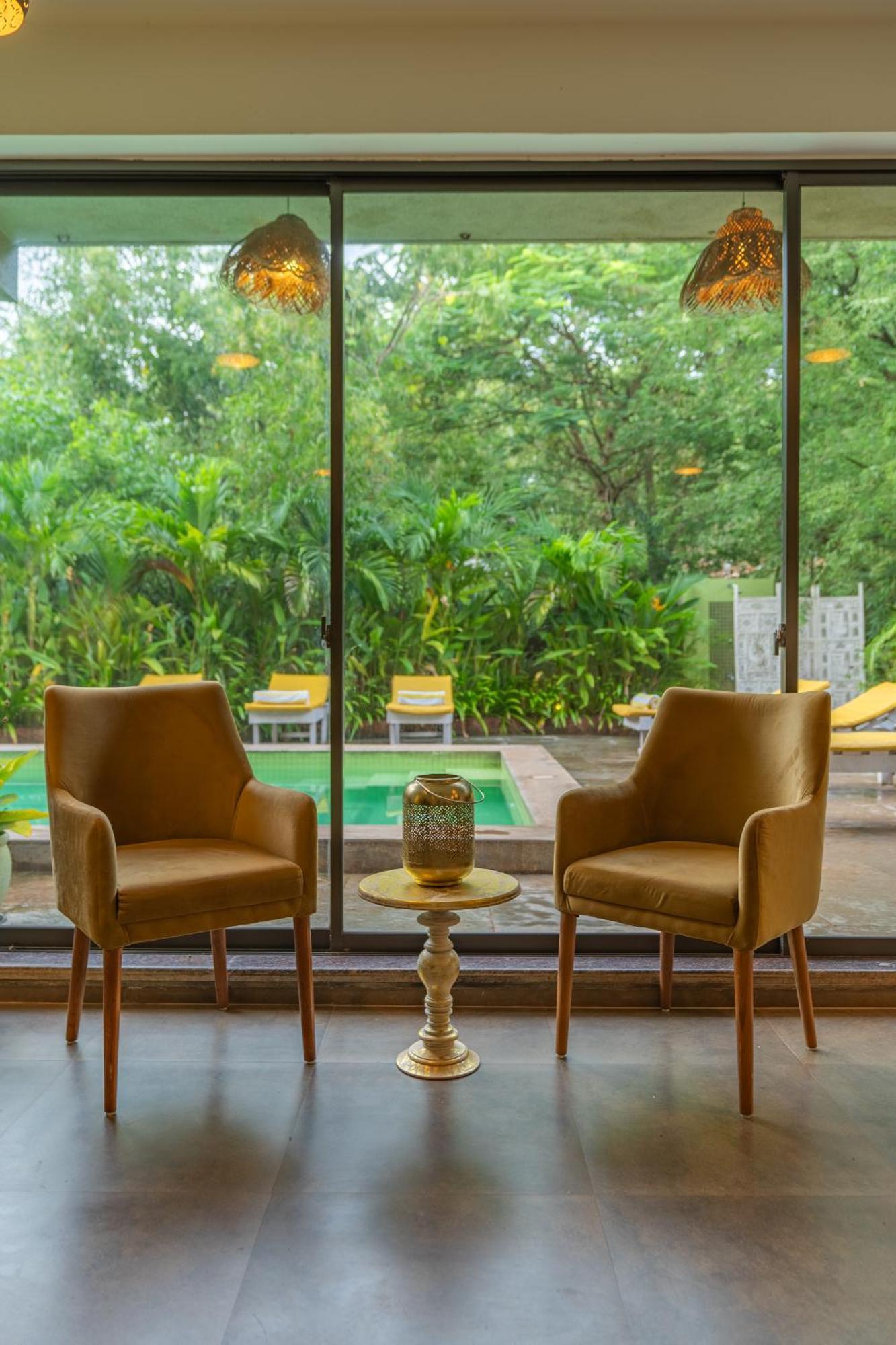 Locomo Boutique, Morjim - Stay Work Eat Exterior foto
